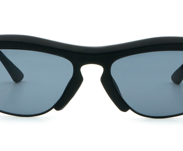 Lunettes de Soleil « Riccione » – Monture Noire Mate & Verres Gris